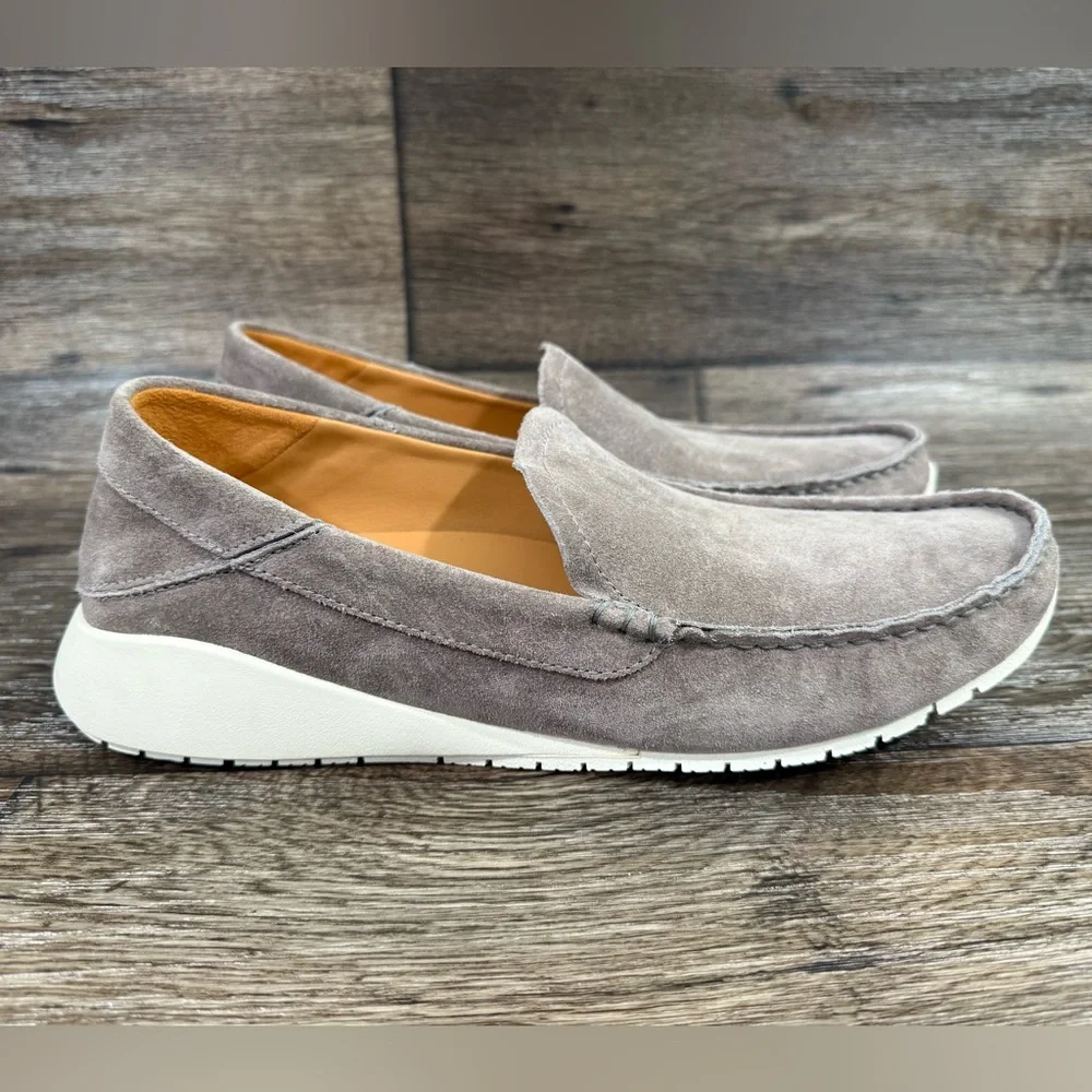 OluKai Ka'a Loafer Slip on Shoes Men's Size 10.5 Grey‎ New Flaw